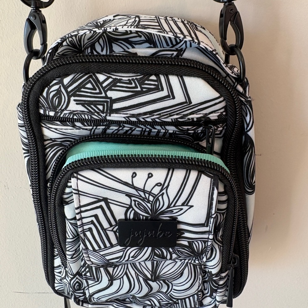 Jujube Black and White Patterned Crossbody Bag - Picture 3 of 6